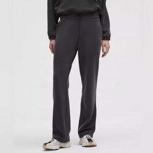 lululemon athletica Softstreme High-Rise Pant
Regular